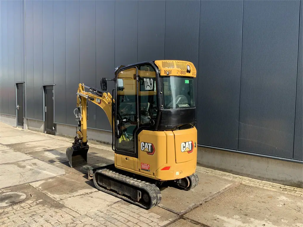 Caterpillar 301.8 - 1,8T + 2 GODETS – Image 5