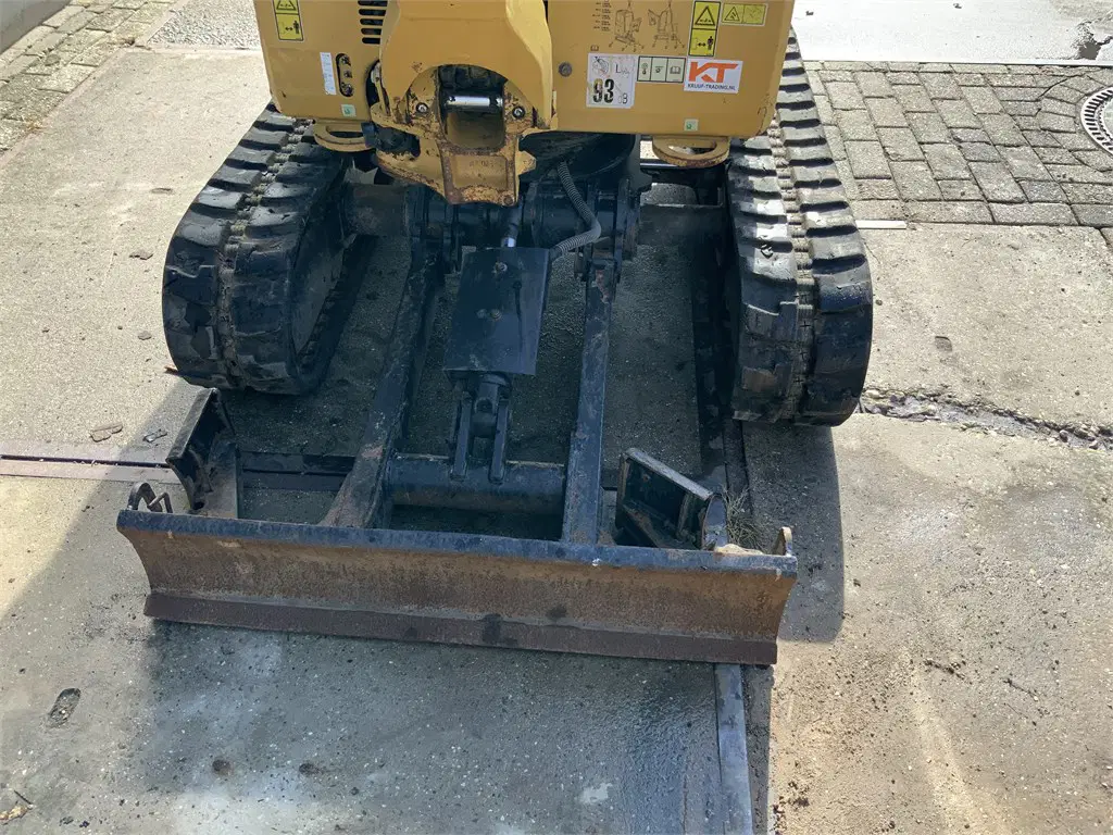 Caterpillar 301.8 - 1,8T + 2 GODETS – Image 7