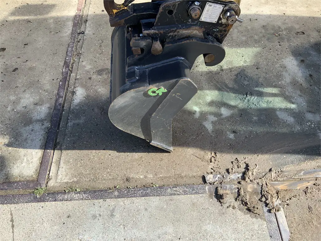 Caterpillar 301.8 - 1,8T + 2 GODETS – Image 15