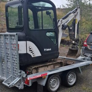 Bobcat E14 + 3 GODETS + Remorque