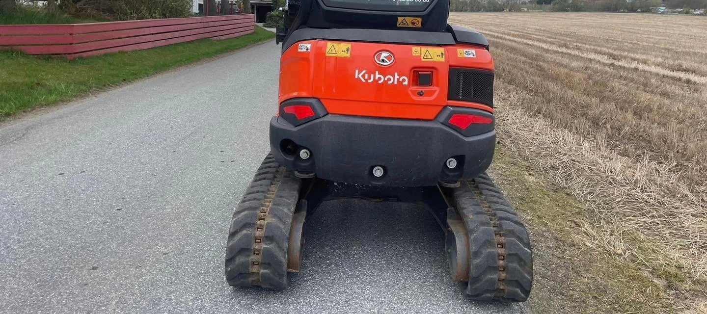 Kubota U27-4 + 3 GODETS+ ATTACHE ROTATIVE INCLINABLE – Image 6