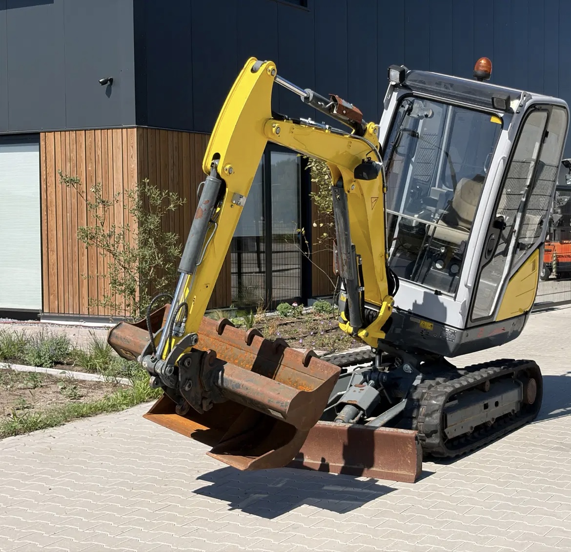 WACKER NEUSON ET24 - 3 GODETS – Image 9