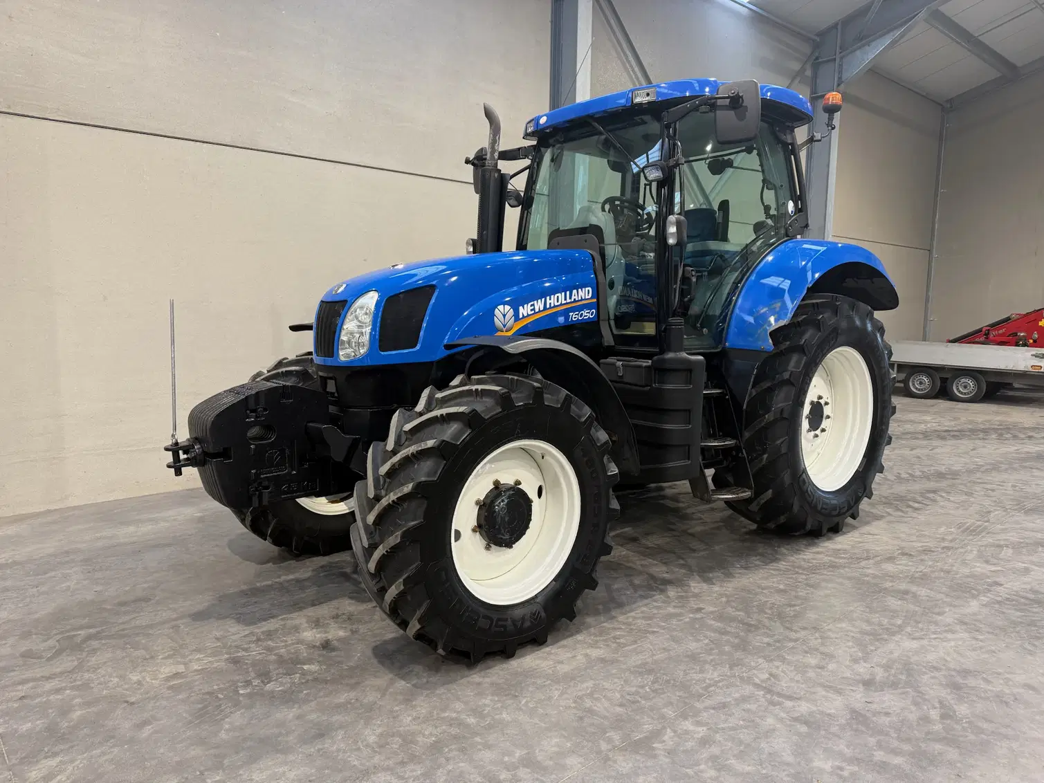 New Holland T6050 – Image 2