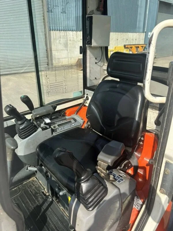 Mini-pelle Kubota U25-3 2008 3600 Heures – Occasion – Image 4